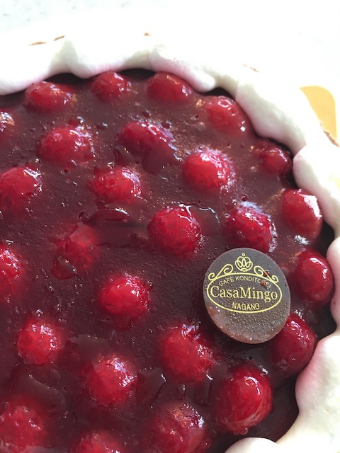 最高級洋菓子 ヴァルトベーレ木苺チョコレートケーキ